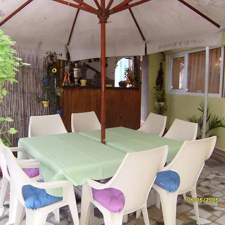 Trakia Guest house 2*