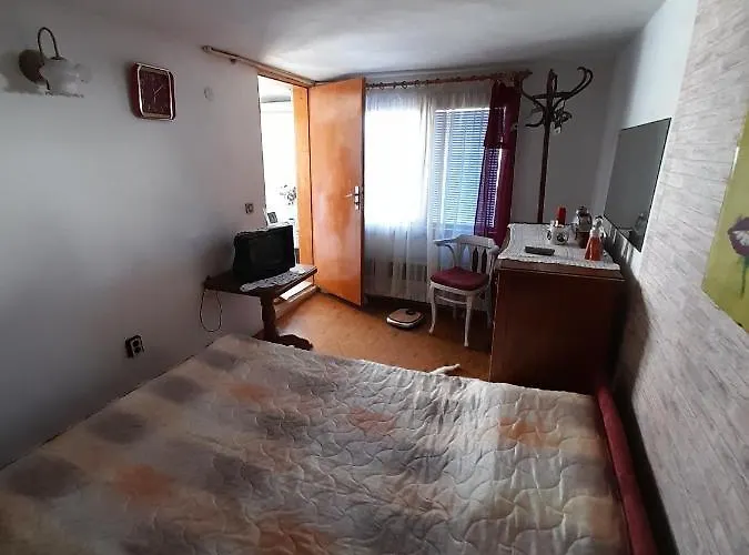 בית הארחה Trakia 2*