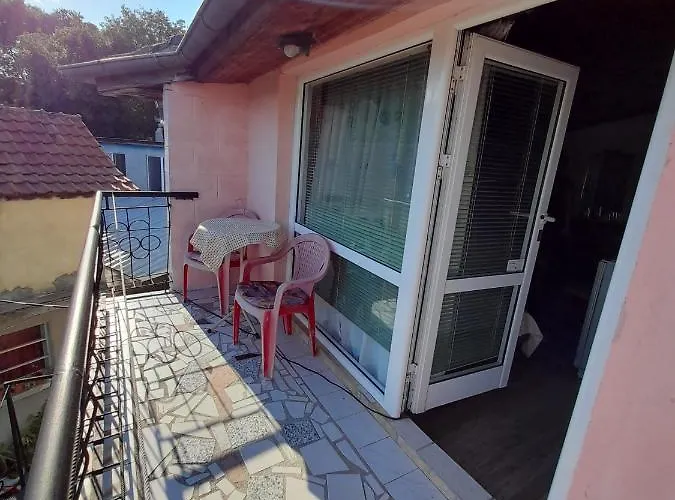 Trakia בית הארחה 2*